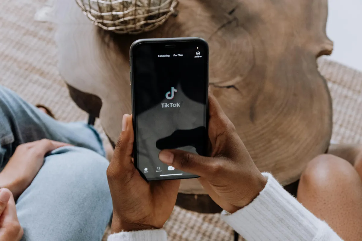 mencari akun tiktok dengan nomor hp